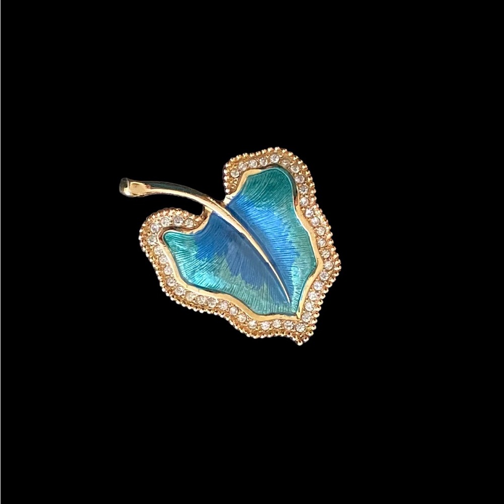 Vintage Aconda Brooch